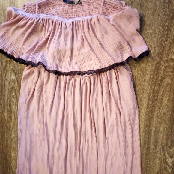 Plus size Wax Poetic Clothing off the Shoulder Summer Dress with Straps - Picture 6 of 13